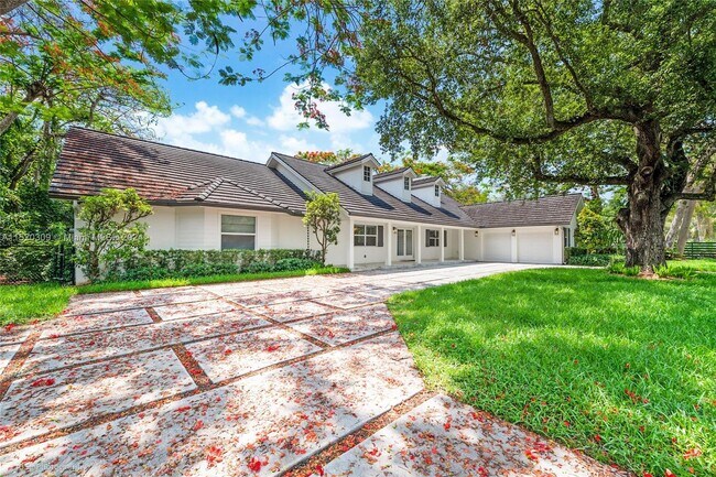 Building Photo - 12545 SW 81st Ave