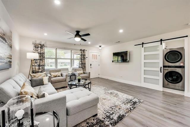 Building Photo - 11385 Earlywood Dr