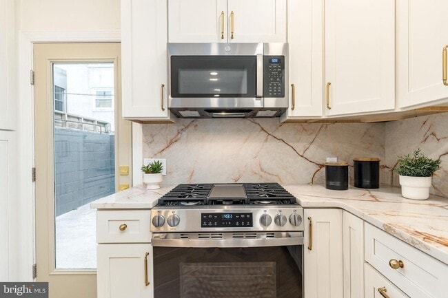 Photo - 814 Mountain St Townhome