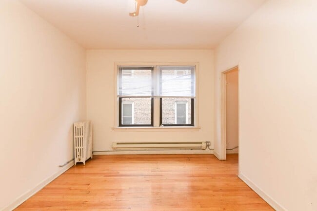 Building Photo - 1055 W George St