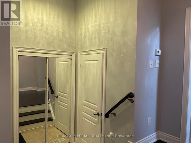 Building Photo - 203 Finch Ave E