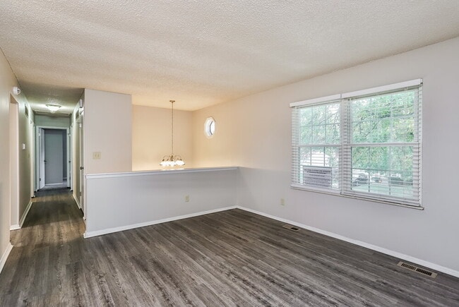 Foto del edificio - 2328 Bensonhurst Dr