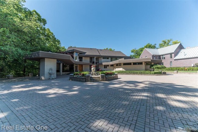 Foto del edificio - 1555 Lone Pine Rd