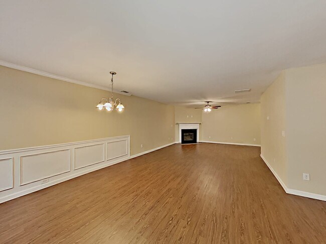 Building Photo - 345 Hidden Creek Ln
