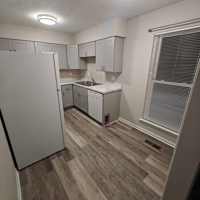 Foto del edificio - 4001 Lara Ln