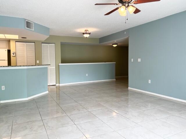 Foto del edificio - 1100 Crestwood Ct S
