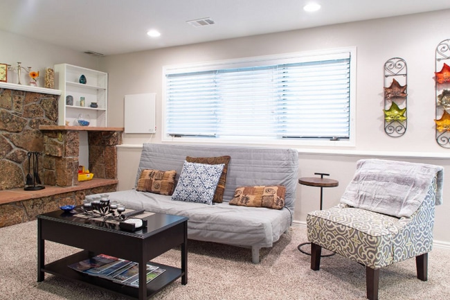 Building Photo - 4057 Niblick Dr