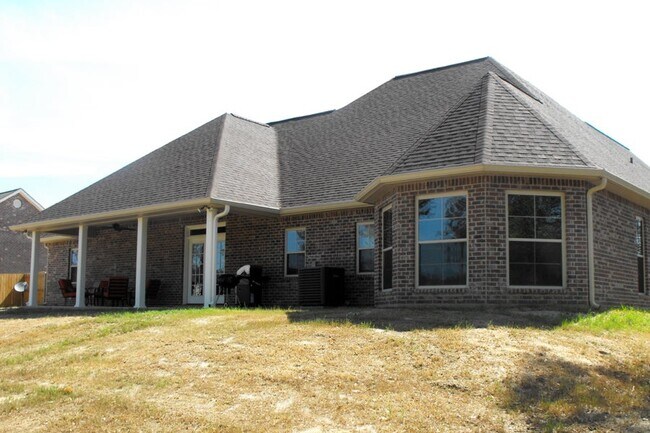 Building Photo - 147 Smithbrook Rd