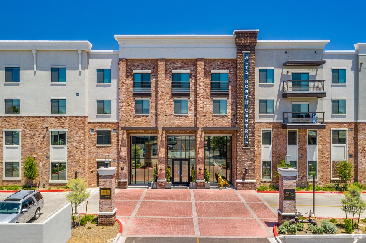 copyright Apartments With Attached Garages