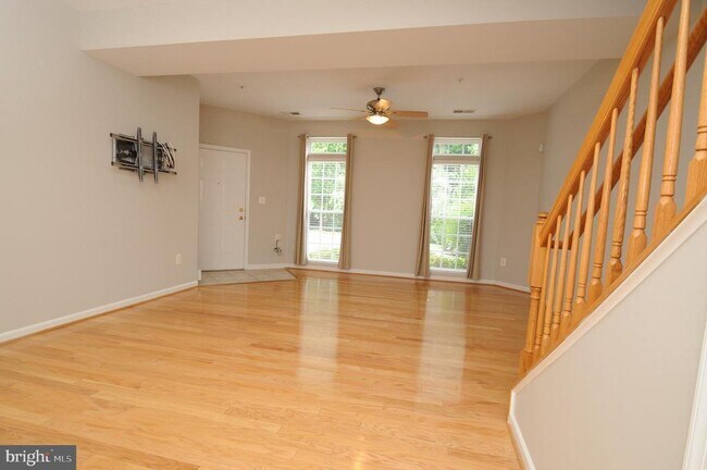 Building Photo - 7240 Elkridge Crossing Way
