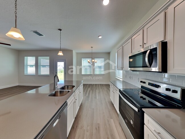 Building Photo - 1135 Heavenly Dr