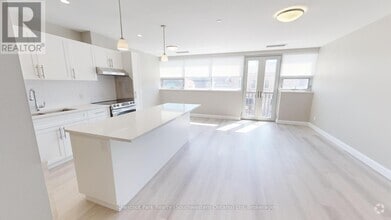 Building Photo - 2-212 Quebec St