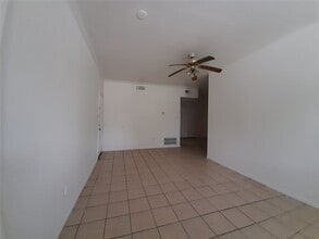 Building Photo - 4542 Otterbury Dr