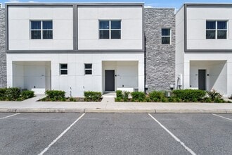 Building Photo - 340 Famagusta Dr