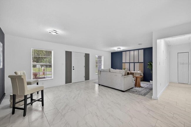 Foto del edificio - 8609 Fish Lake Rd