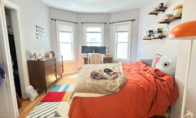 Foto del edificio - 83 Newbury St