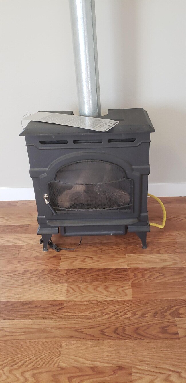 Building Photo - 831 1st Ave N