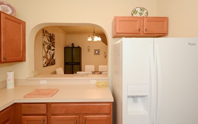 Foto del edificio - Lakeside Village Townhouse 2 Bedroom  2.5 Bath Available for Short-Term Rental