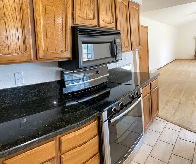 Foto del edificio - 7992 E Windcrest Row