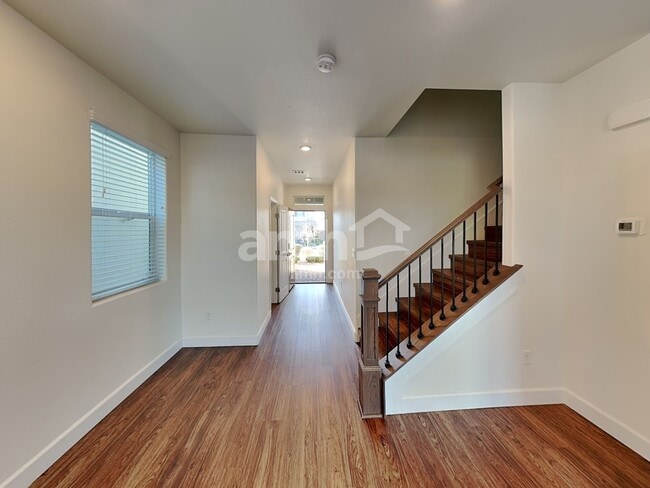 Building Photo - 1478 Garden Swing Ave