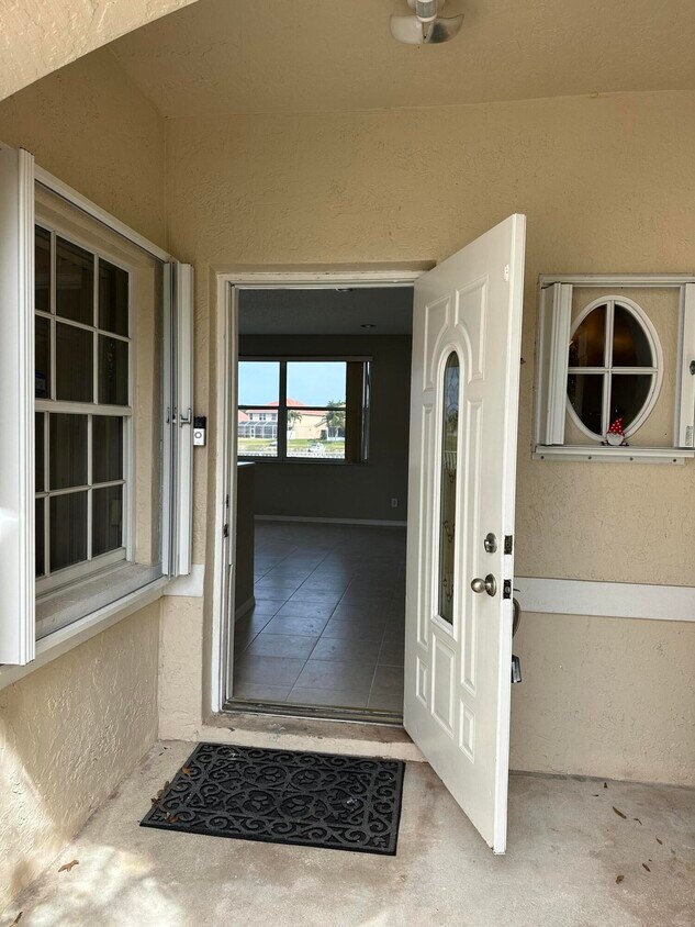 Foto principal - 7302 Burgess Dr