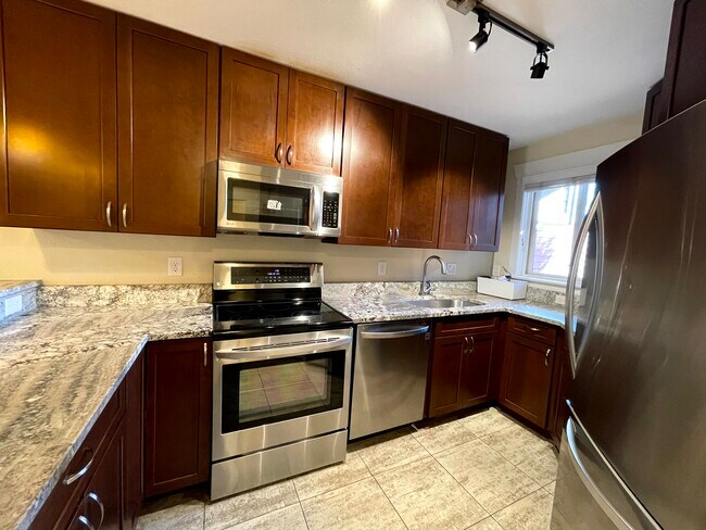 Kitchen - 2887 Springdale Ln