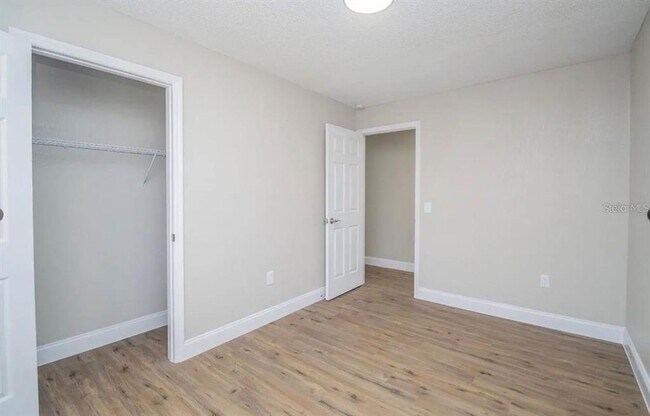 Foto del edificio - 1134 Gilmore Ave
