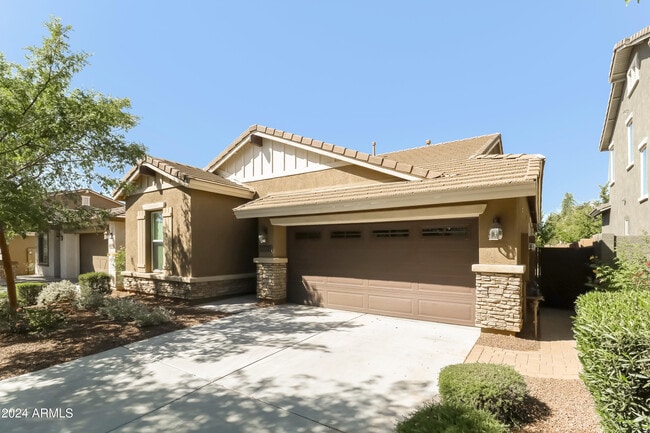 Building Photo - 2336 N Alsap Rd