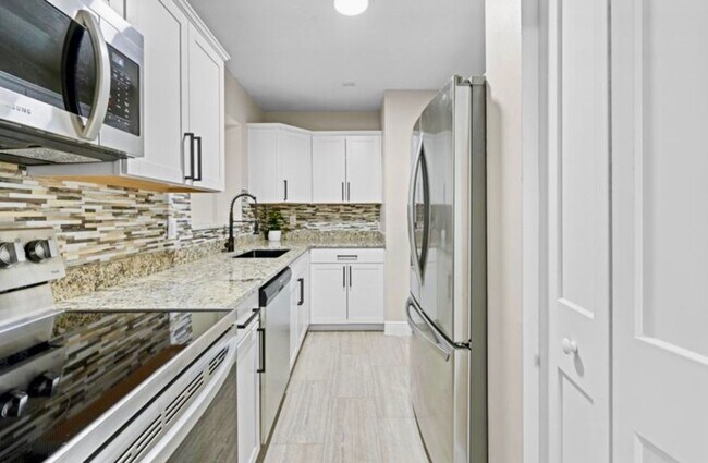 Foto del edificio - Updated 2 bedroom 1 bath with a Bonus Room