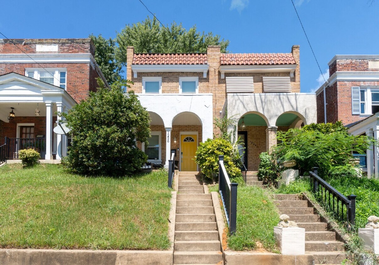 Primary Photo - "Charming 3 Bed, 3 Bath Home with Fireplac...
