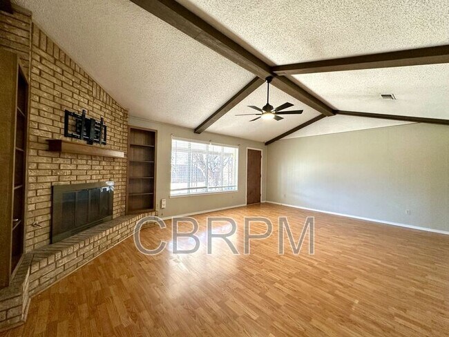 Foto del edificio - 7006 Vinton Ave