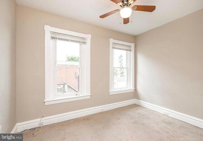 Foto del edificio - 319 Washington Ave