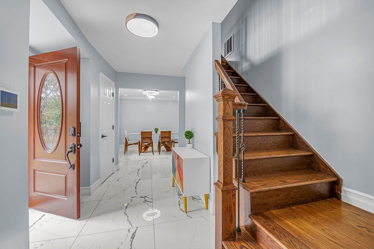 Foto principal - 66 Rockland Dr