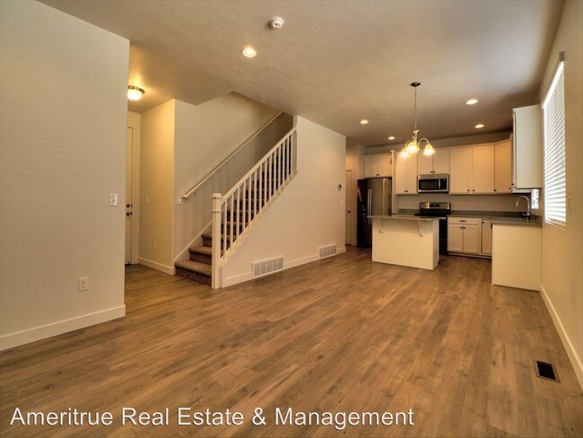 Building Photo - 3 br, 2.5 bath House - 3013 S Red Pine Dr.