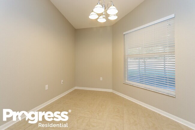 Building Photo - 5800 Driftwood Dr