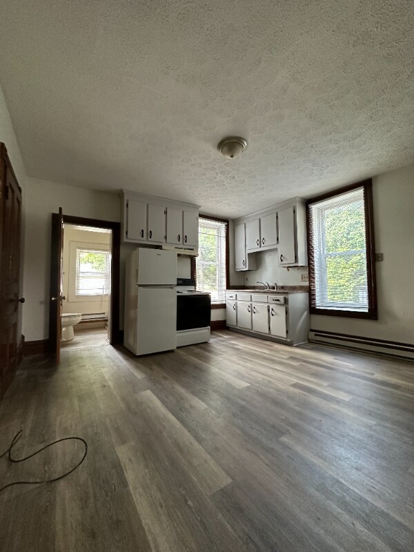 Foto del edificio - 221 N Poplar Ave