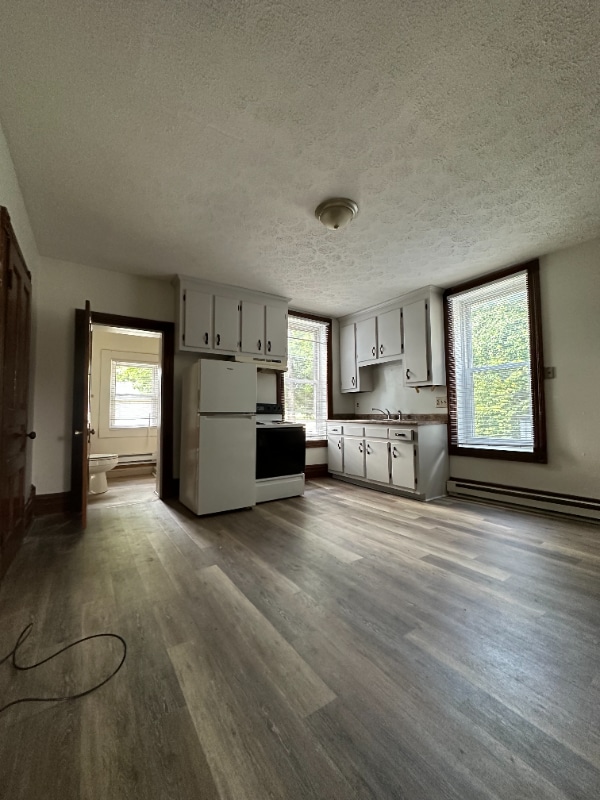 221 N Poplar Ave Unit A, Waynesboro, VA 22980 Room for Rent in