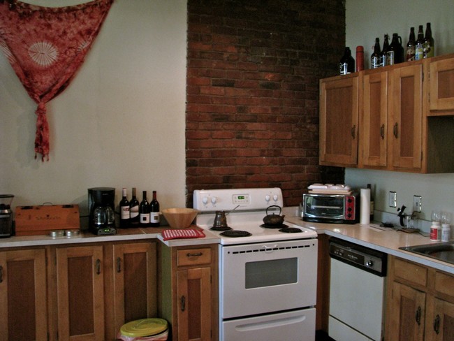 Building Photo - 529 Liberty Hill
