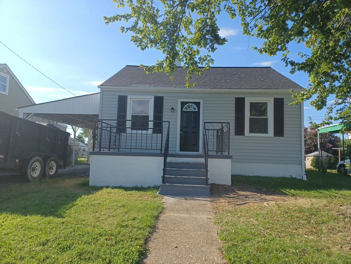 Building Photo - 32 Lombardy Dr