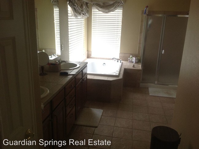 Building Photo - 12553 Highland Oaks Pl
