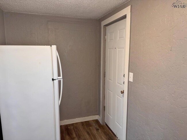 Building Photo - 2130 Ave J