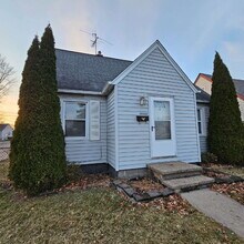 Building Photo - 28303 Essex St