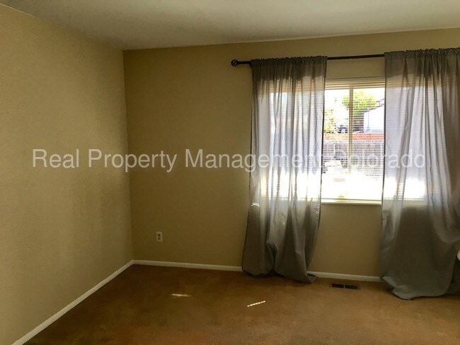 Building Photo - 2682 S Quintero Way