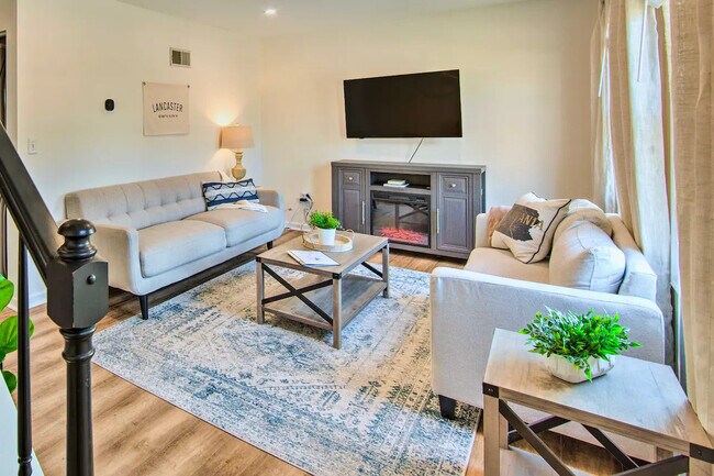 Foto del edificio - 241 Heatherwood Dr