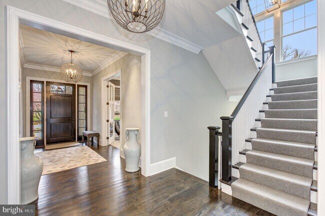 Building Photo - 6011 Neilwood Dr