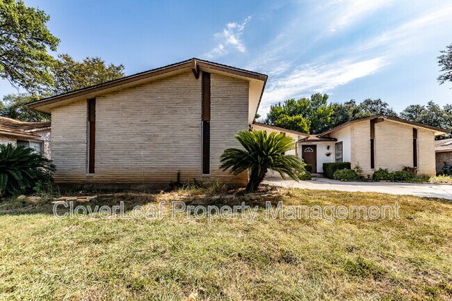 Building Photo - 13006 El Marro St