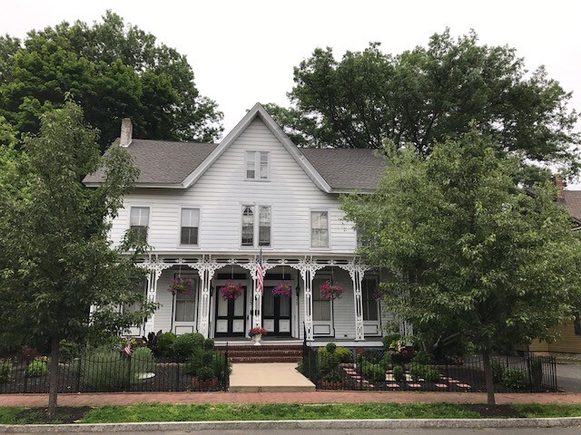 Front - 220 Stockton St