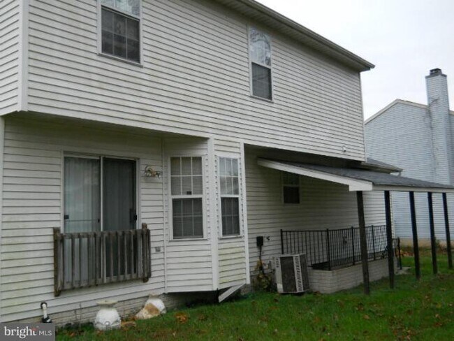 Building Photo - 2132 Robert Bowie Dr
