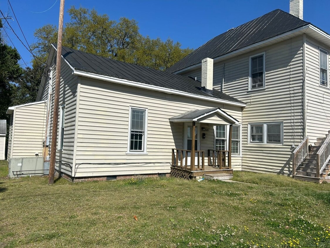 Primary Photo - 309 E Bay St