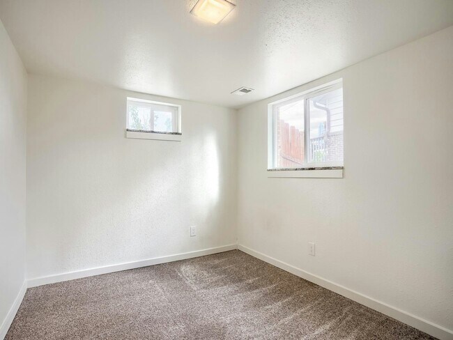 Foto del edificio - 6446 Ammons St
